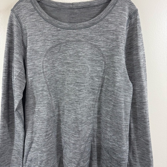Lululemon Women’s Swiftly Relaxed Long Sleeve Grey Performance Knit - Picture 5 of 12